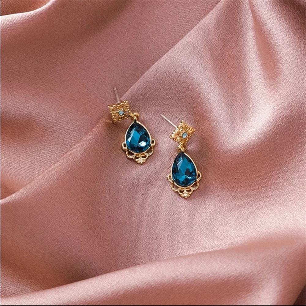 Beautiful earring fashion jewelry